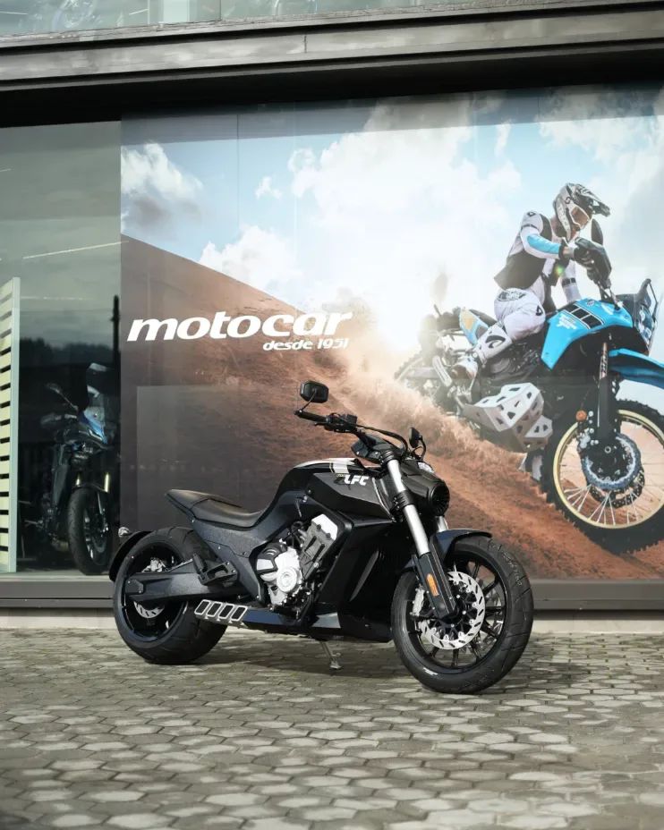 Benda LFC 700 — Dragster 677cc