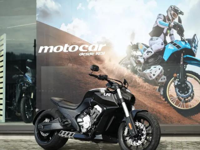 Benda LFC 700 — Dragster 677cc