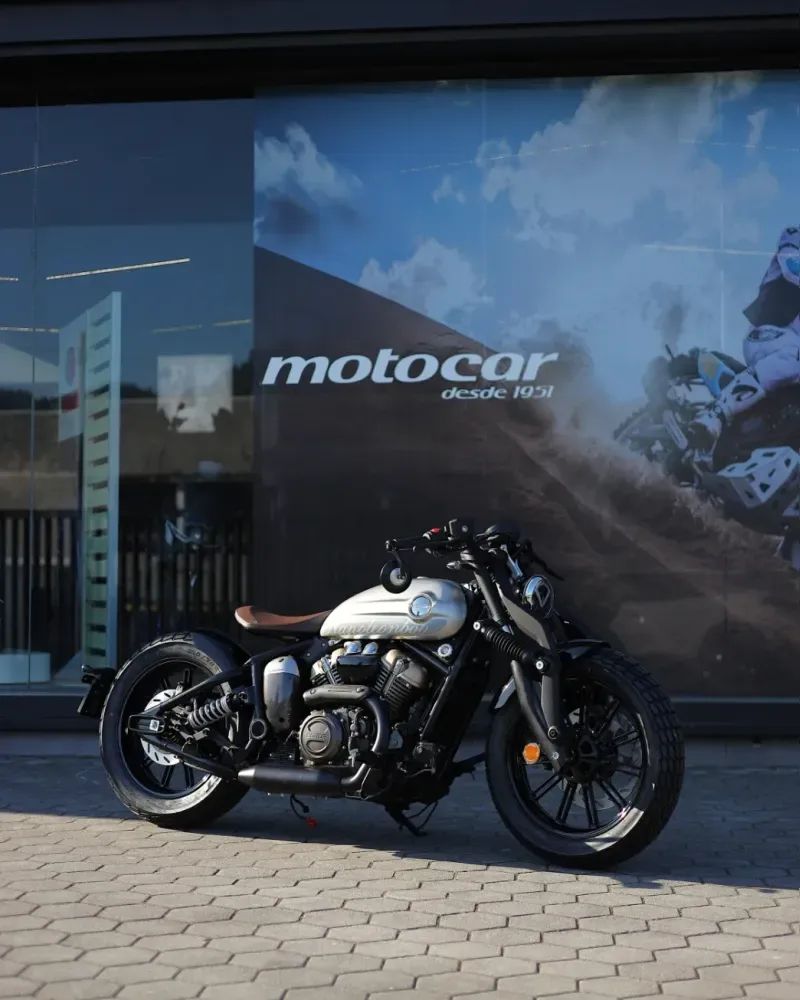 Benda Napoleon Bob 250 2026 — Custom 250cc