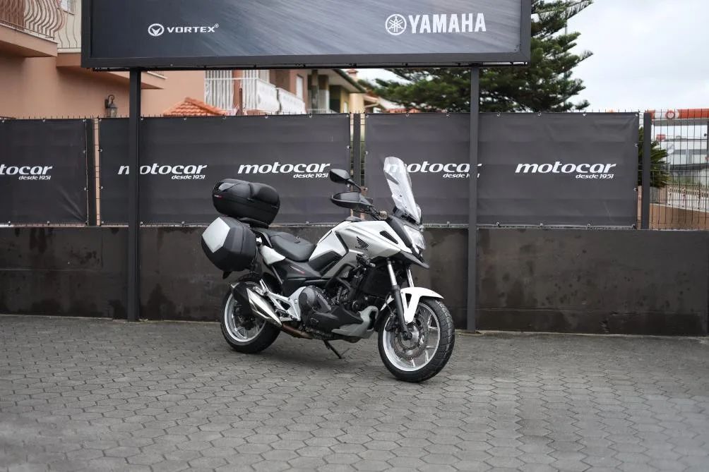 Honda NC750X DCT Branca — Trail 745cc