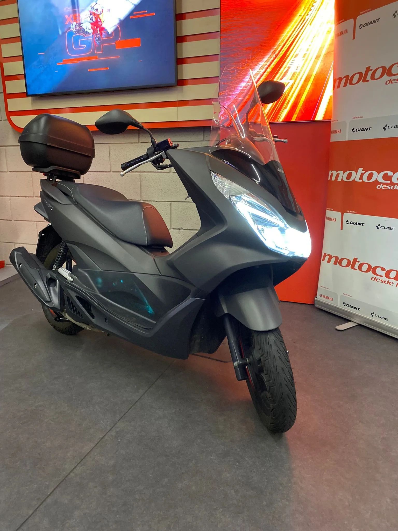 Honda PCX 125 — Scooter 125cc