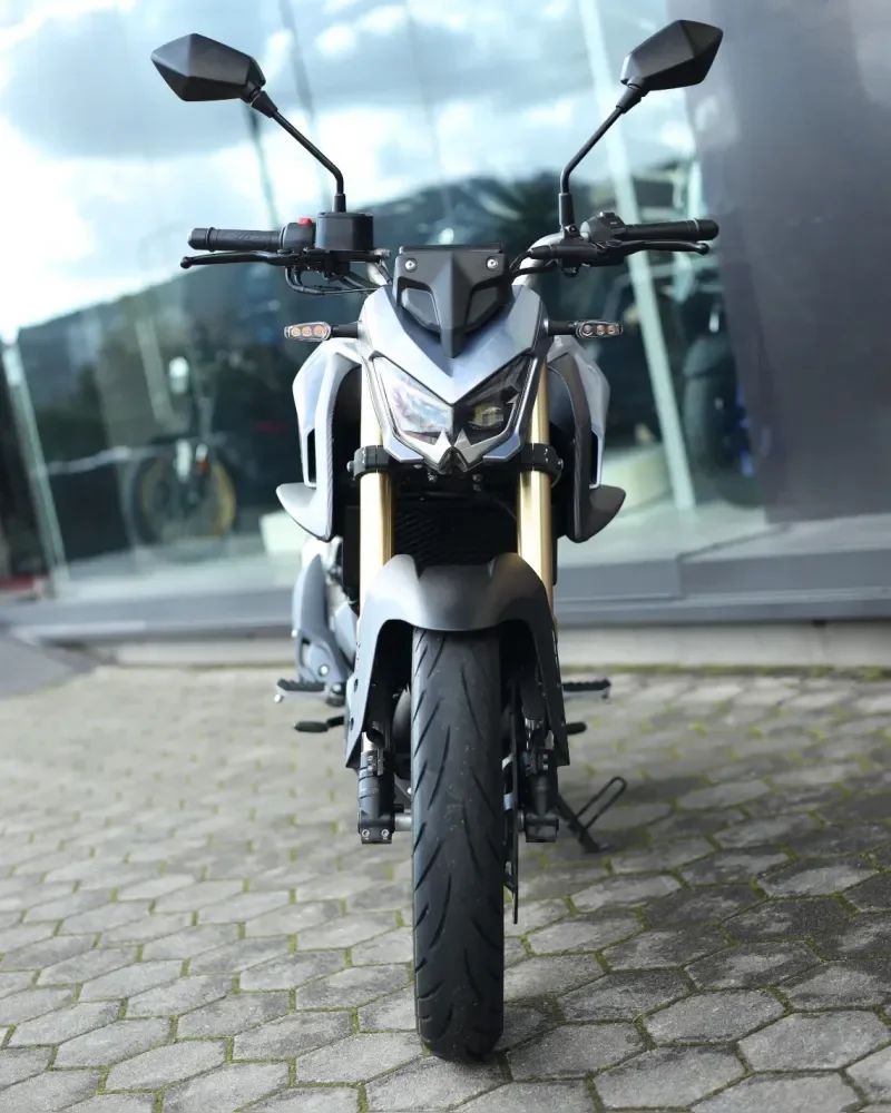 QJ Motor SRK 125 — Naked 125cc