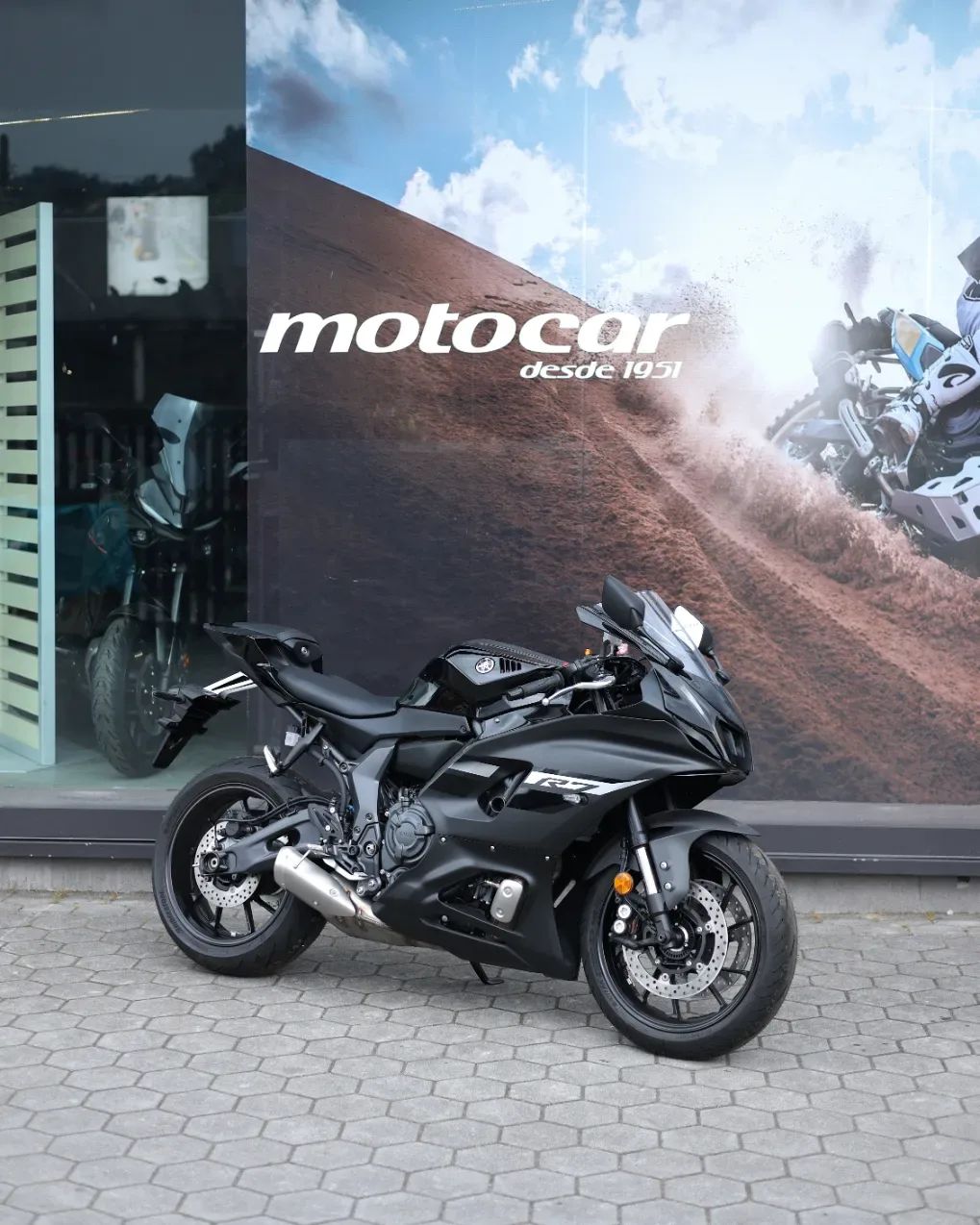 Yamaha R7 2025 — Super Desportivas 689cc