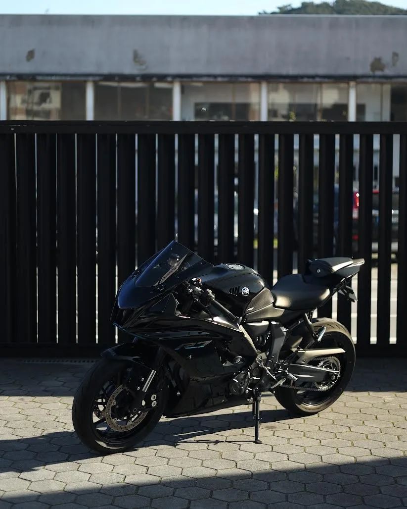 Yamaha R7 Full extras — Sport 698cc