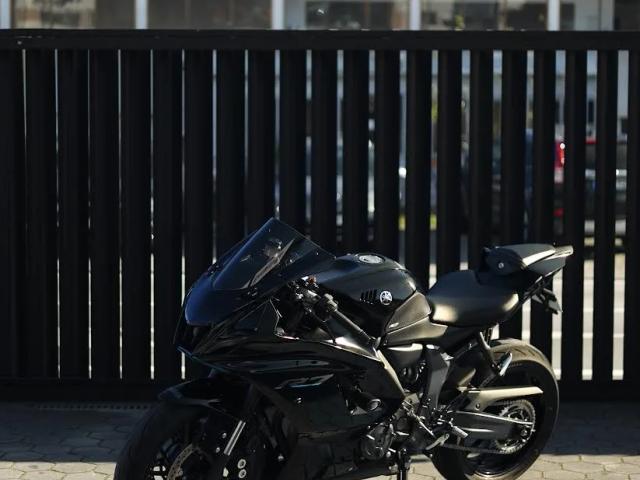 Yamaha R7 Full extras — Sport 698cc