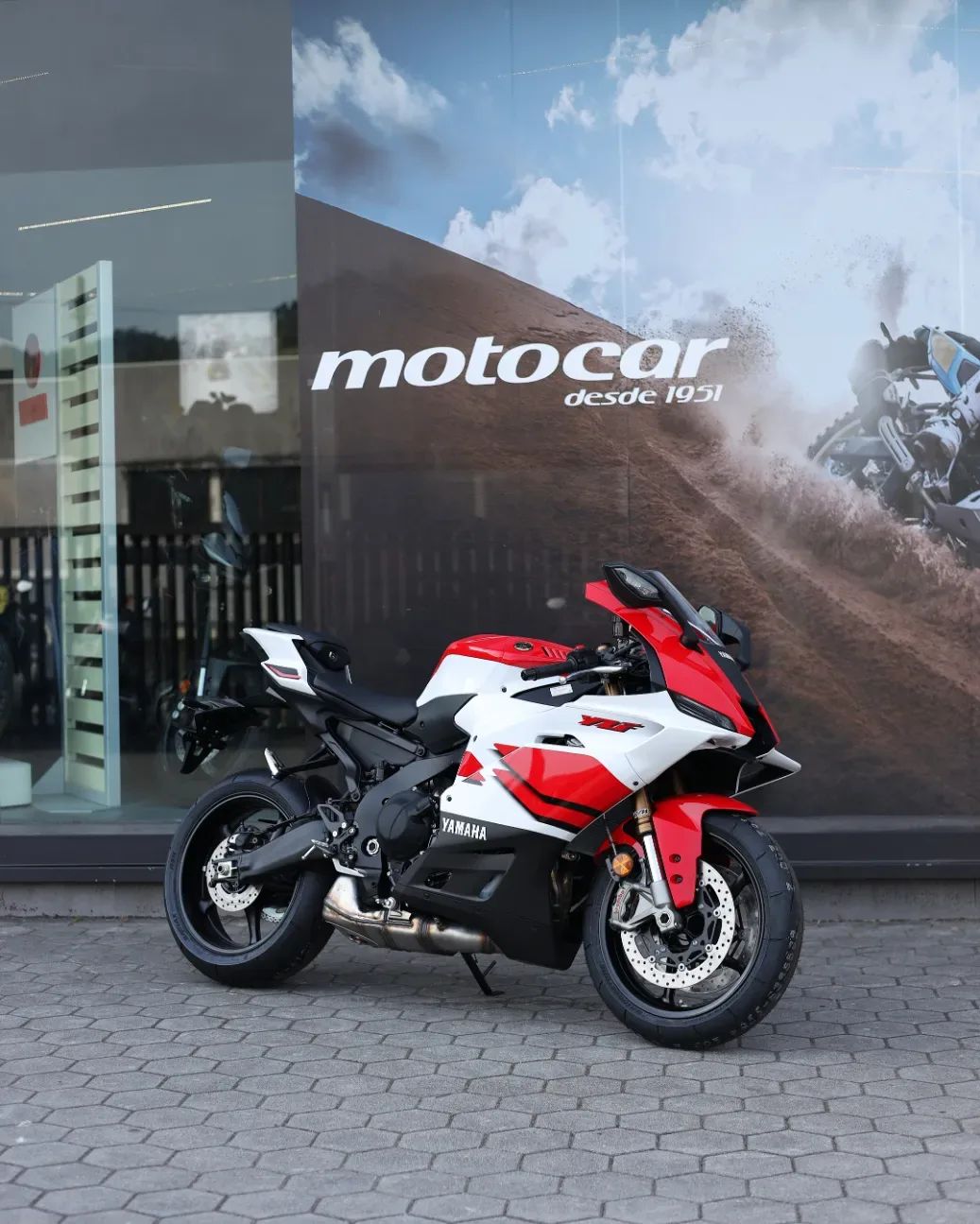 Yamaha R9 70th Anniversary — Super Desportivas 890cc