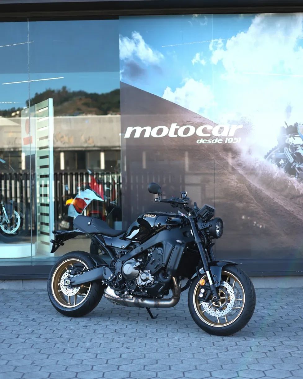 Yamaha XSR900 — Sport Heritage 889cc